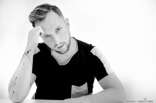 martin-roggon-actor-2-conejo-verde